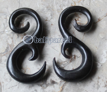 Pair Of Organic Body Piercing, Handmade With Horn
