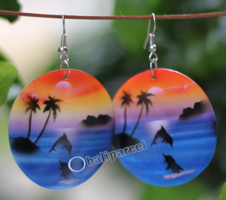 Airbrush Earring, Made From Shell