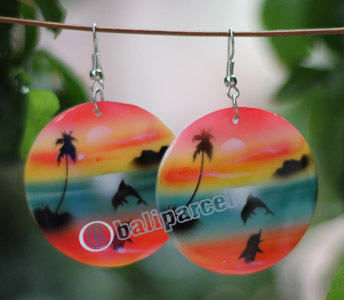 Airbrush Earring, Made From Shell