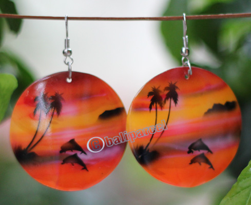 Airbrush Earring, Made From Shell