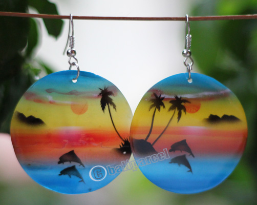 Airbrush Earring, Made From Shell