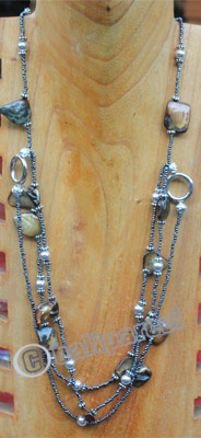 Necklace, Made From Glassbeads And Metal With Shell