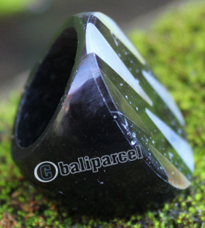 Ring Made From Resin With Shell