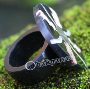 Ring Made From Resin With Shell
