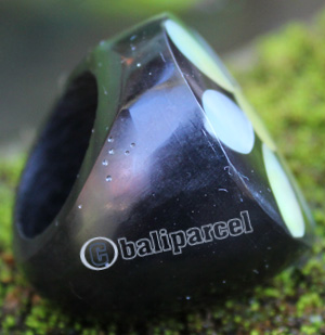 Ring Made From Resin With Shell