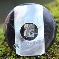 Ring Made From Resin With Shell
