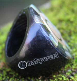 Ring Made From Resin With Shell