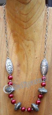 Necklace, Made From Mutiara With Metal