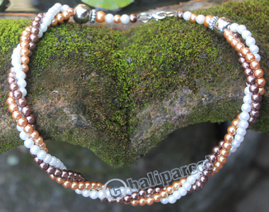 Necklace, Made From Metal With Mutiara