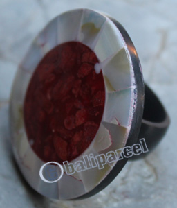 Ring, Made From Resin And Shell 