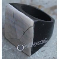Ring, Made From Resin And Shell 