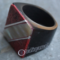 Ring, Made From Resin And Shell 
