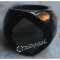 Ring, Made From Resin And Shell 