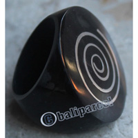 Ring, Made From Resin And Shell 
