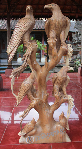 Wooden 2 Eagles With 4 Babies, Hand Carved From Suar Wood