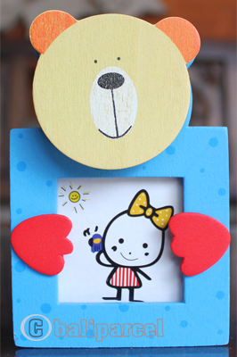 Wooden Pencil Holder, Hand Carved From Albesia Wood ( Can Put Your Photo On Front )
