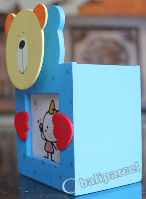 Wooden Pencil Holder, Hand Carved From Albesia Wood ( Can Put Your Photo On Front )