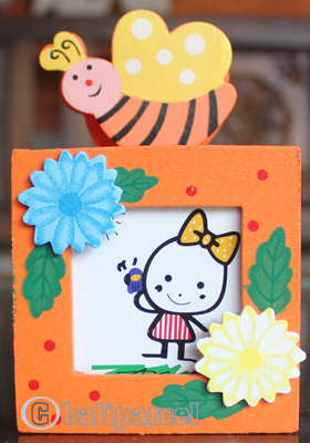 Wooden Pencil Holder, Hand Carved From Albesia Wood ( Can Put Your Photo On Front )