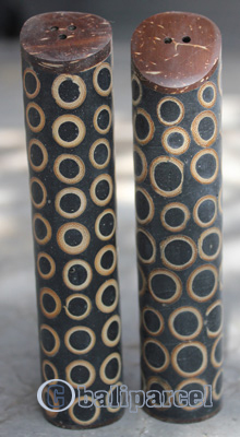 Salt And Pepper Shaker, Handmade From Resin Inlaid With Bamboo