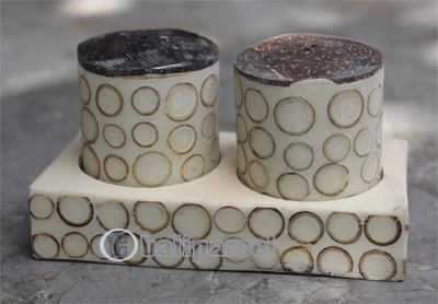 Salt And Pepper Shaker, Handmade From Resin Inlaid With Bamboo