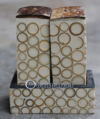 Salt And Pepper Shaker, Handmade From Resin Inlaid With Bamboo