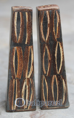 Salt And Pepper Shaker, Handmade From Resin Inlaid With Coconut Shell