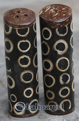 Salt And Pepper Shaker, Handmade From Resin Inlaid With Bamboo