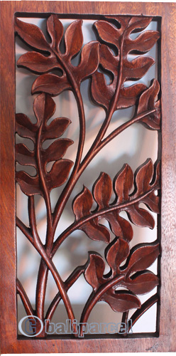 Wooden Wallhanging, Leaf Carved, Made From Suar Wood