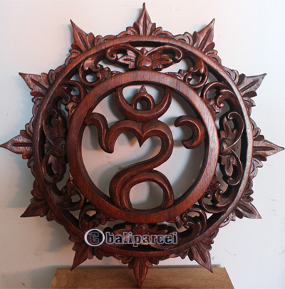Wooden Wallhanging, OM, Made From Suar Wood