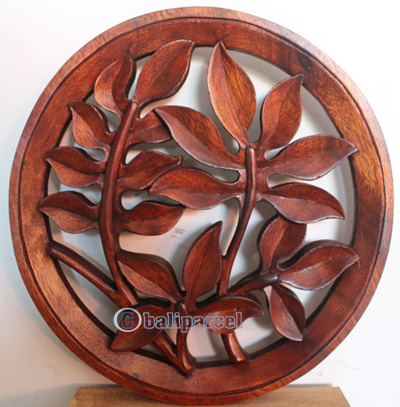 Wooden Wallhanging, Leaf Carved, Made From Suar Wood