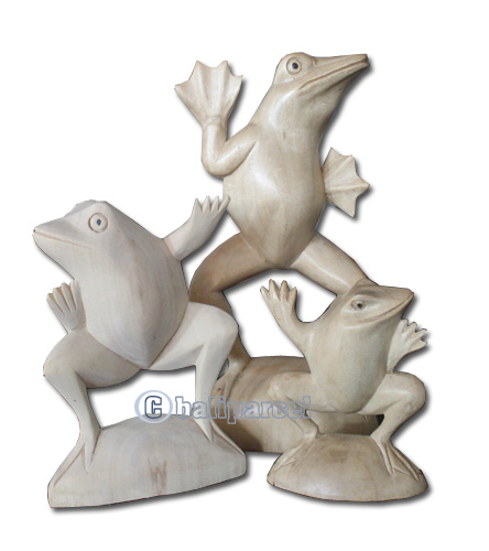 Wooden Set Of 3 Frog, Han Carved From Crocodile Wood With Natural Polished
