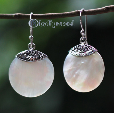 Earring Silver With Shell