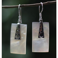 Earring Silver With Shell