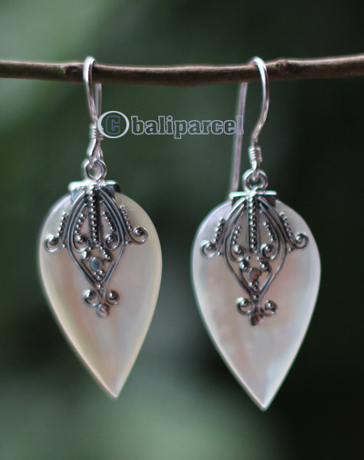 Earring Silver With Shell