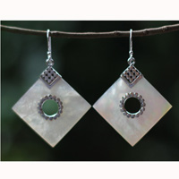 Earring Silver With Shell