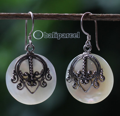 Earring Silver With Shell
