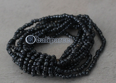 Bracelet With Glassbead
