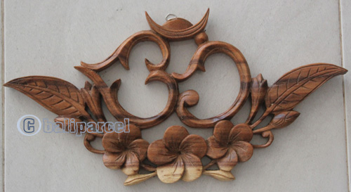 Wooden Wallhanging, OM, Made From Suar Wood Natural Polished