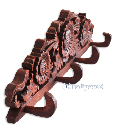 Wooden Wallhanging, Hanger, Made From Suar Wood Brown Polished