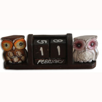 Wooden Calendar With 2 Owl, Hadmade From Albesia Wood