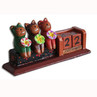 Wooden Calendar With 3 Cat, Hadmade From Albesia Wood