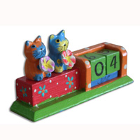 Wooden Calendar With 2 Cat, Hadmade From Albesia Wood