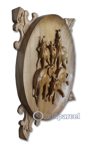 Wooden 5 Elephants Wallhanging, Hand Carved From Waru Wood With Natural Polished
