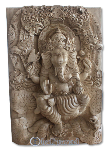 Wooden Ganesha Wallhanging, Hand Carved From Waru Wood With Natural Polish