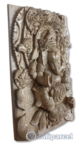 Wooden Ganesha Wallhanging, Hand Carved From Waru Wood With Natural Polish