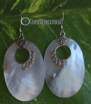 Earring From Silver With Shell