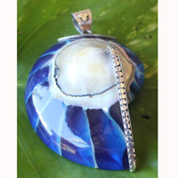 Pendant With Shell And Silver