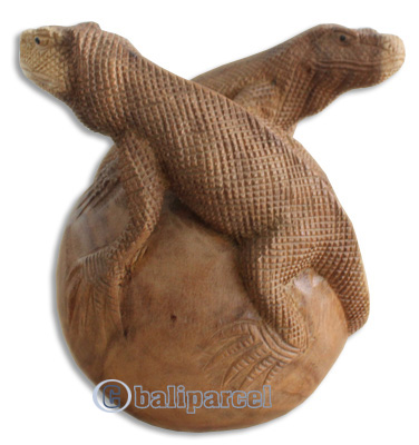 Handcarved Wooden Komodo Dragon,made From Suar Wood