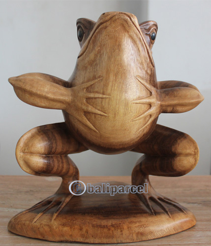 Handcarved Wooden Frog With Baby Made From Suar Wood With Natural Polished