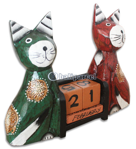 Wooden Calendar With 2 Cat, Hadmade From Albesia Wood